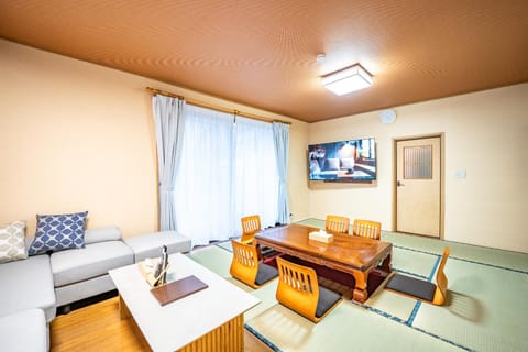 TV and multimedia, Living room, Dining area