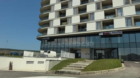 Property building, Facade/entrance
