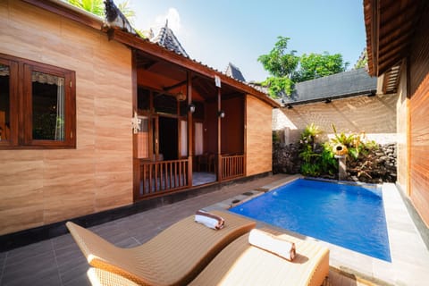 Property building, Swimming pool