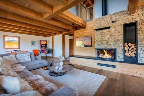 Communal lounge/ TV room, TV and multimedia, Living room, Seating area, Evening entertainment, Area and facilities, fireplace