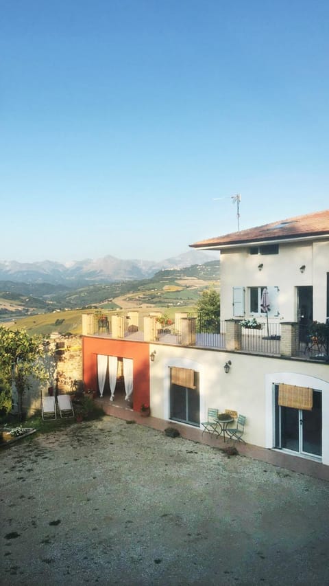 Property building, Day, Mountain view
