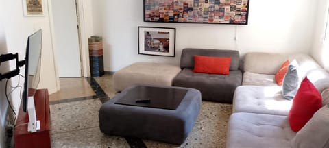 Communal lounge/ TV room, TV and multimedia, Living room, Seating area