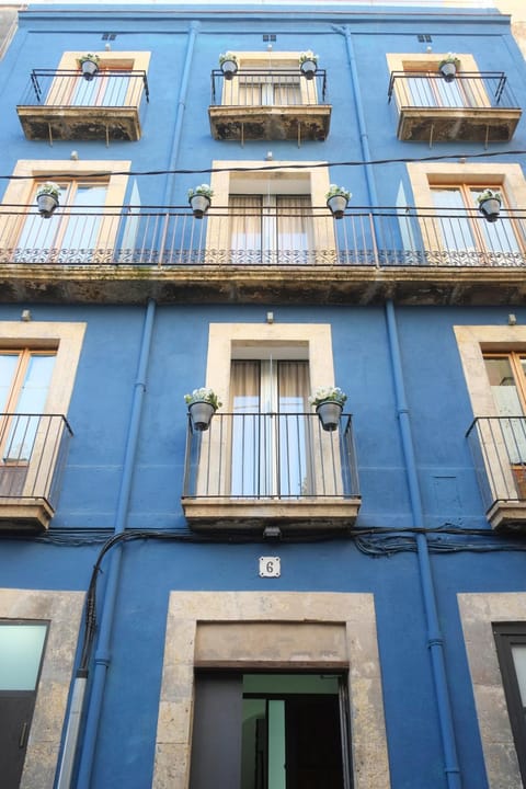 Facade/entrance, Balcony/Terrace