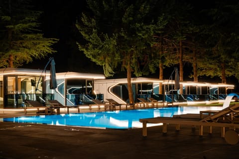 Night, Pool view, Swimming pool, sunbed