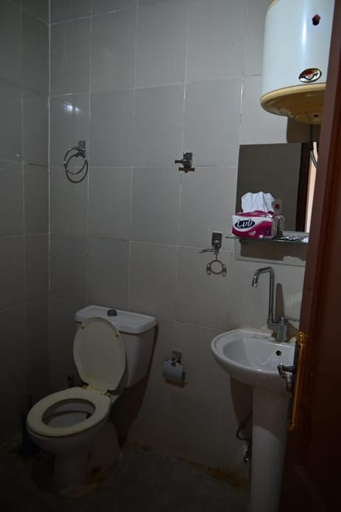 Shower, Bathroom, bidet