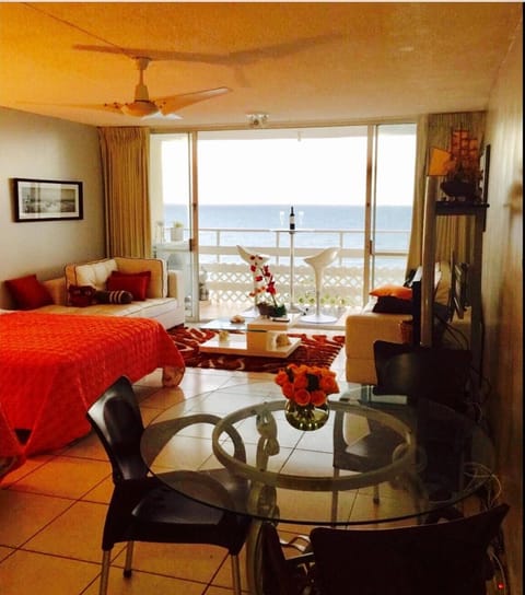 Living room, Decorative detail, Sea view