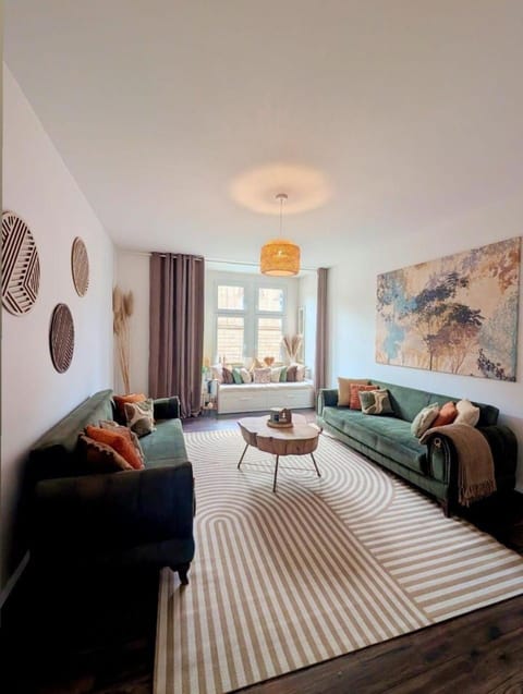 Living room, Photo of the whole room, Seating area
