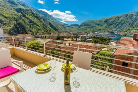 Natural landscape, Dining area, Mountain view