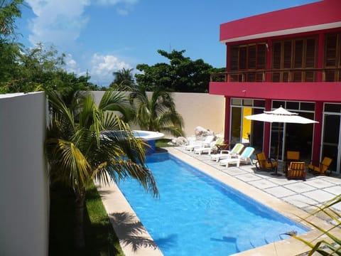 Swimming pool