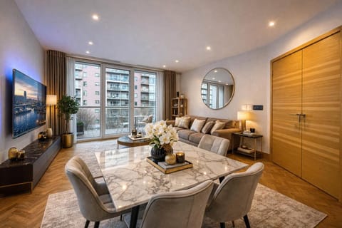 TV and multimedia, Living room, Seating area, Dining area