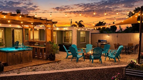 Night, Hot Tub, Balcony/Terrace