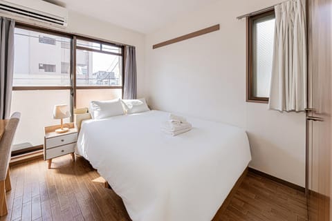 Bed, Photo of the whole room, air conditioner