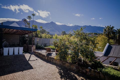 Property building, Day, Natural landscape, Garden view, Mountain view