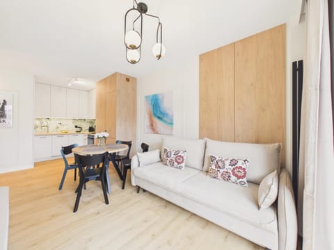 Bed, Kitchen or kitchenette, Living room, Photo of the whole room, Seating area, Dining area, wardrobe