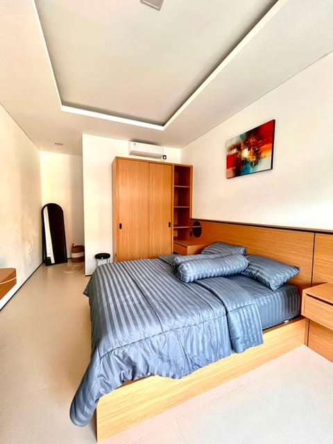 Bed, Bedroom, wardrobe