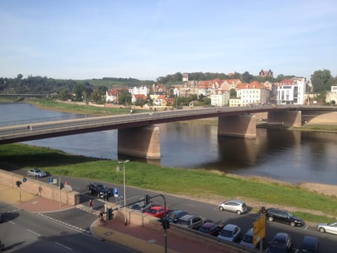 Day, Autumn, On site, River view, River view, Street view, Street view, Area and facilities