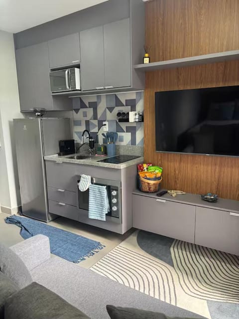 Coffee/tea facilities, Kitchen or kitchenette, minibar, oven, stove, toaster