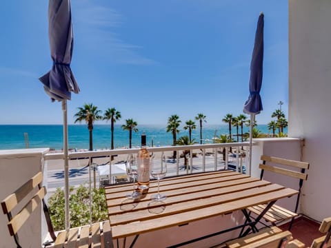 Day, Balcony/Terrace, Dining area, Beach, Sea view
