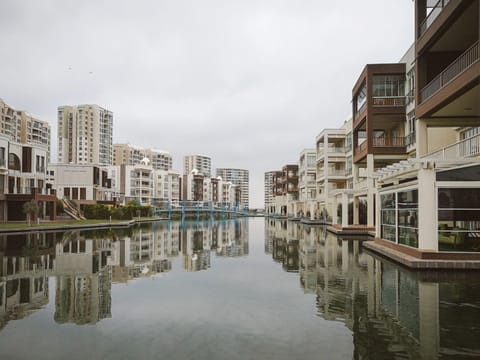 Property building, Day, Lake view, River view, Street view