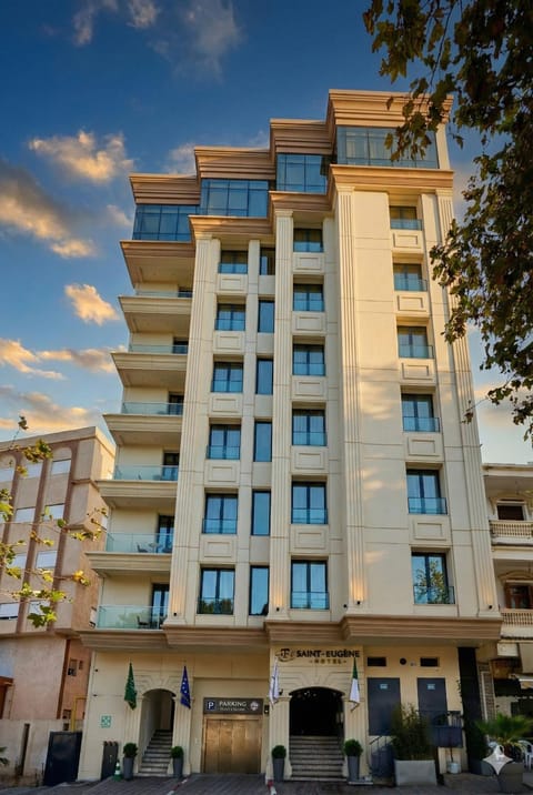 Property building, Day