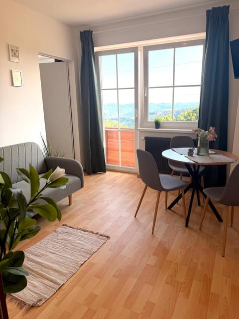 Bed, Natural landscape, Living room, Photo of the whole room, Seating area, Dining area, Bedroom