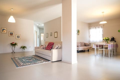 Photo of the whole room, Facility for disabled guests