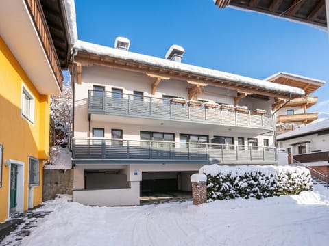Property building, Winter