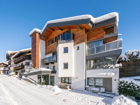 Property building, Winter