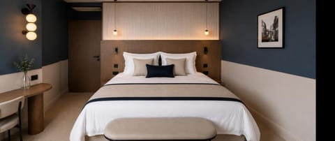 Bed, Photo of the whole room, Bedroom