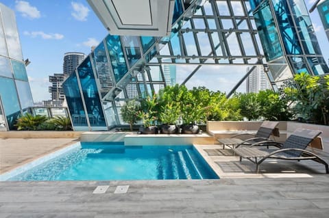 Patio, Day, View (from property/room), Balcony/Terrace, Pool view, Swimming pool, sunbed