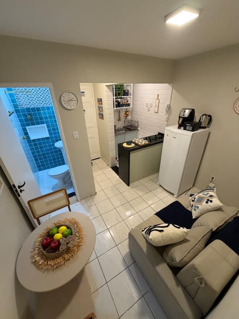 Coffee/tea facilities, Kitchen or kitchenette, Living room, Seating area, Dining area