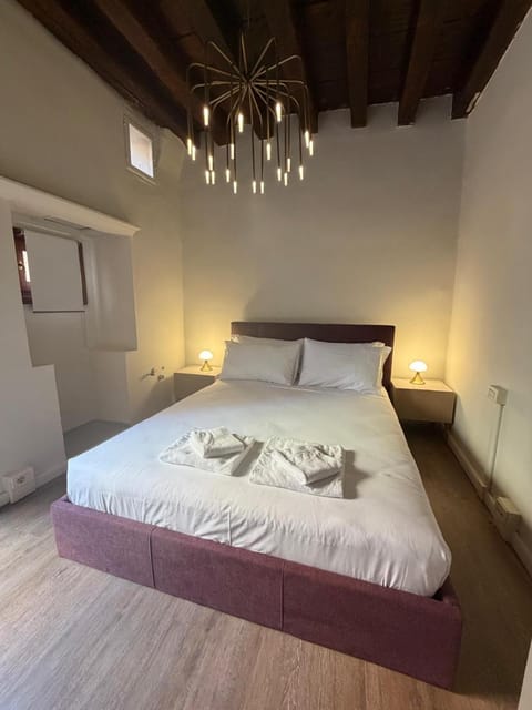 Bed, Photo of the whole room, Bedroom, towels, wardrobe