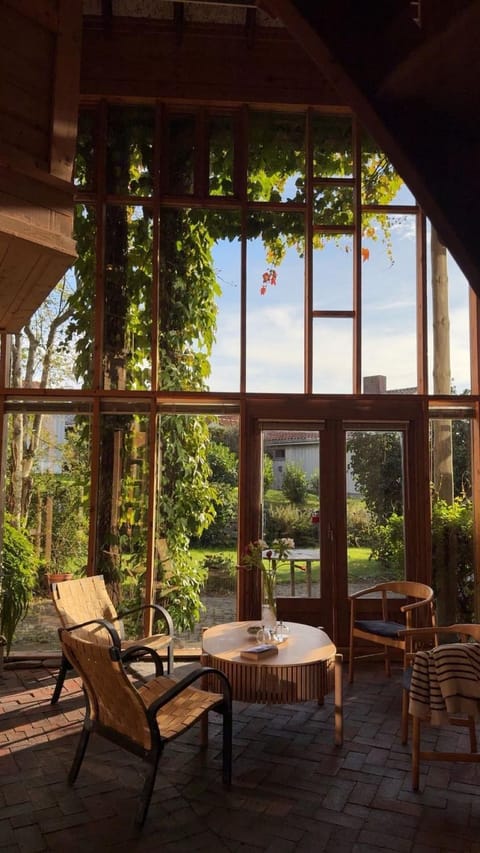 Spring, Day, Living room, Seating area, Garden view