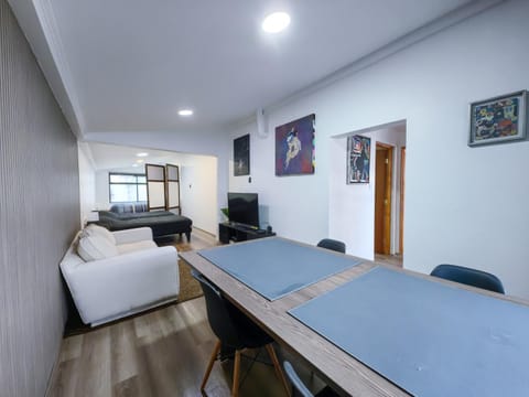 Communal lounge/ TV room, Living room, Photo of the whole room, Seating area, Dining area