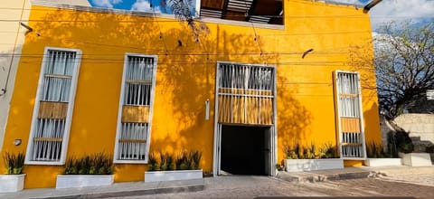 Property building, Day