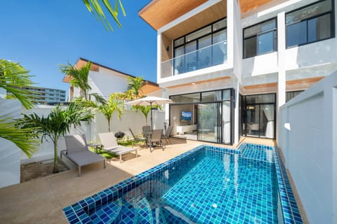 Patio, Pool view