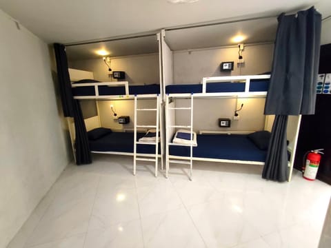 Photo of the whole room, Bedroom, bunk bed