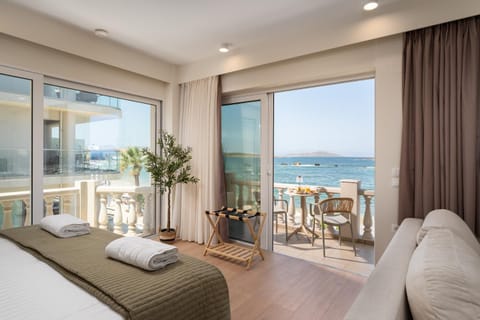 Bed, View (from property/room), Balcony/Terrace, Photo of the whole room, Bedroom, Sea view, towels