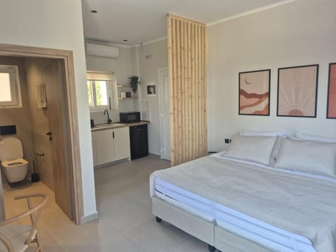 Bed, Photo of the whole room