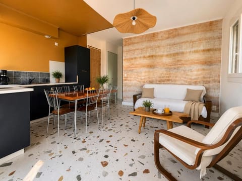 Kitchen or kitchenette, Living room, Dining area