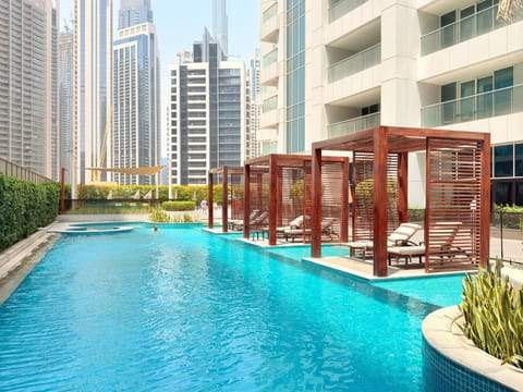 Property building, Day, City view, Pool view, Swimming pool, sunbed
