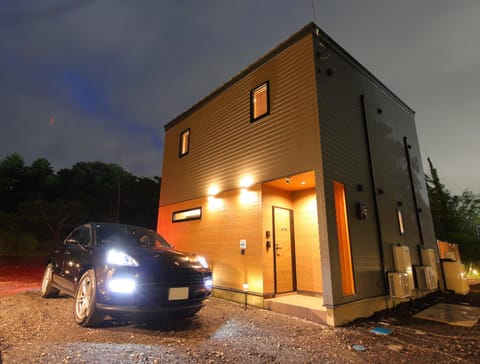 Property building, Night