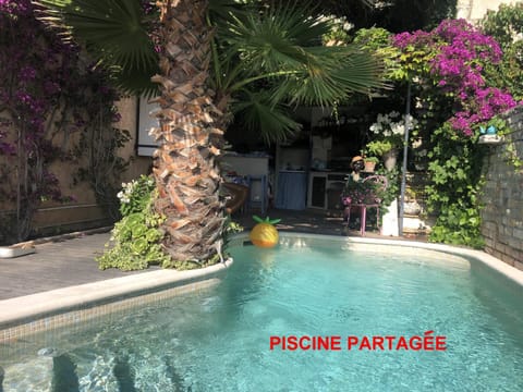 Les Grimaldines - Maison d'Hôtes Bed and Breakfast in Cagnes-sur-Mer