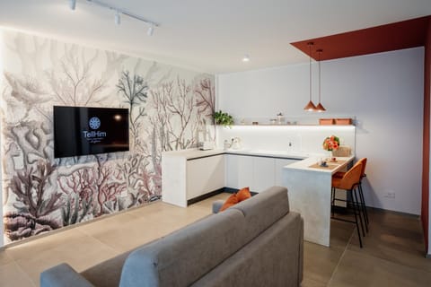 Communal lounge/ TV room, TV and multimedia, Kitchen or kitchenette, Living room, Seating area, Dining area, minibar