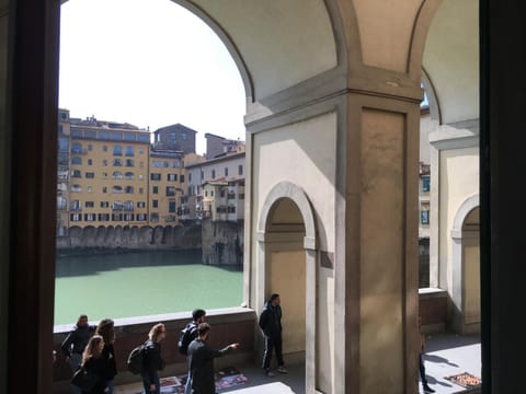 Living room, River view, Street view