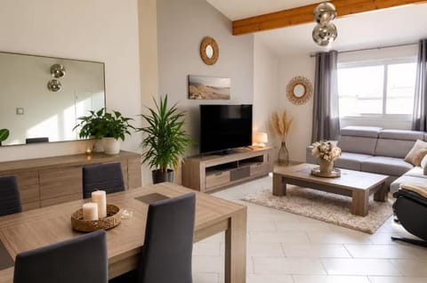 TV and multimedia, Seating area