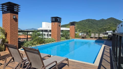 Day, Mountain view, Pool view, Swimming pool, sunbed