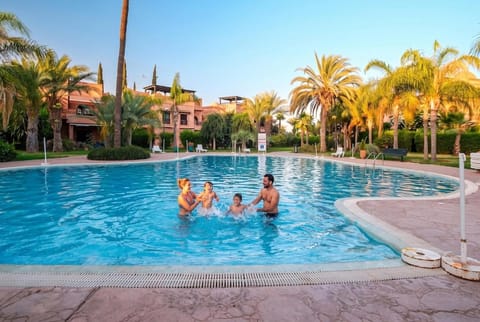 Day, People, Natural landscape, Pool view, Swimming pool, Swimming pool, children, group of guests, sunbed