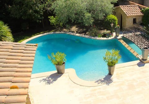 Villa Solary Bed and Breakfast in Le Pontet