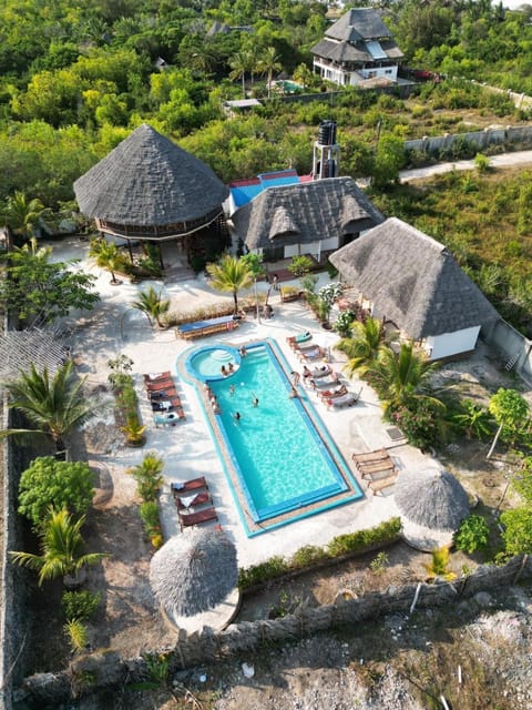 Property building, Bird's eye view, Garden, Garden view, Pool view, Swimming pool, Swimming pool
